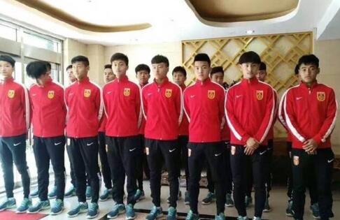 娇妻被健身教练挺进嗯啊视频