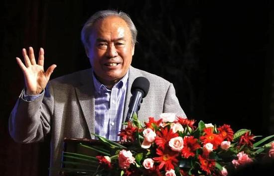 邻居的丑闻：探讨别人的妻子
